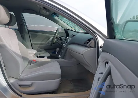 2011 Toyota Camry Le z USA, uszkodzony, nr VIN 4T4BF3EK8BR170784